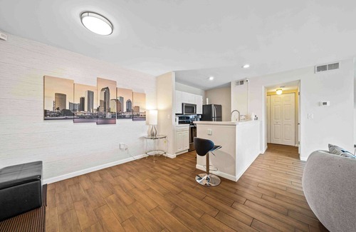 Carrollwood Condominio | The Urban Oasis – Serene Views!
