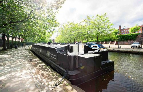 Castlefield Alquiler De Eote | The Vätten Hüs Luxury Boat