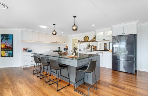 Gold Coast Casa | The Valley Hideaway Luxury Retreat