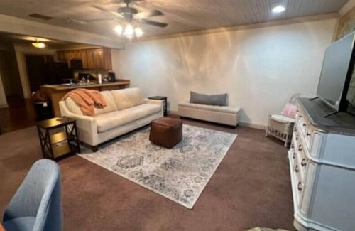 Ellisville Apartamento | The Varsity in Historic Ellisville