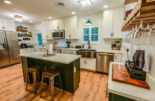 Providence Forge Casa | The Vibe: 3BR- Wedding-Ready Retreat with King Comfort & Fire Pit on 10 acres