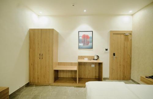 Jabalpur Hotel | the Vibez Inn Hotel