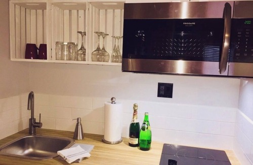 Elora Apartamento | Victoria Street Retreat