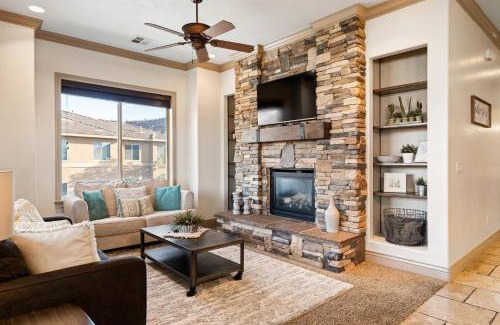 St. George Casa | The View - Resort Amenities & Epic Views