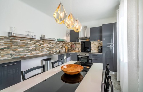 Lagnes Casa | THE VILLA OF ROSEAUX