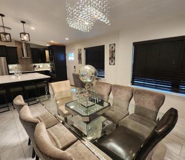 College Park Casa | The Villa Orlando@College Park. Sleeps16