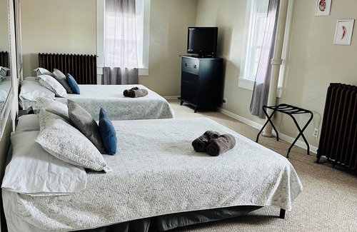 New London Apartamento | The Village Loft - A Charming Boutique Loft in New London Ohio