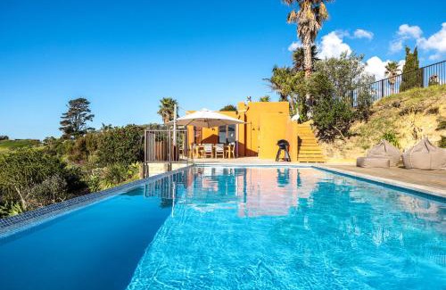Onetangi Villa | The Villino at Cypress Ridge Estate - Stay Waiheke