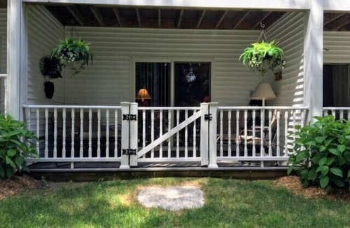 Elkhart Lake Villa | The Vintage Elkhart Lake Room First Floor