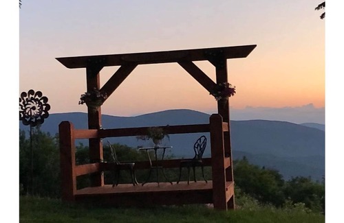 North Adams Casa | The Wampanoag Cabin @ The Wigwam Western Summit