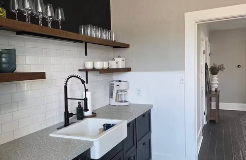 Cedarburg Apartamento | The Washington Suite