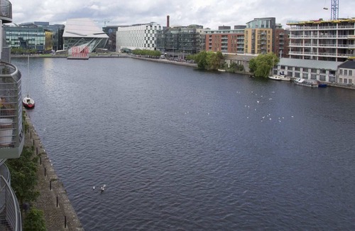 Grand Canal Dock Apartamento | The Waterside Summary
