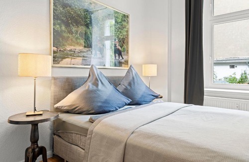 Friedrichshain Apartamento | The Weichsel - Group Flat in Central Berlin, Family-Friendly, 3BR, 2 bath rooms, 4- 6 Guests