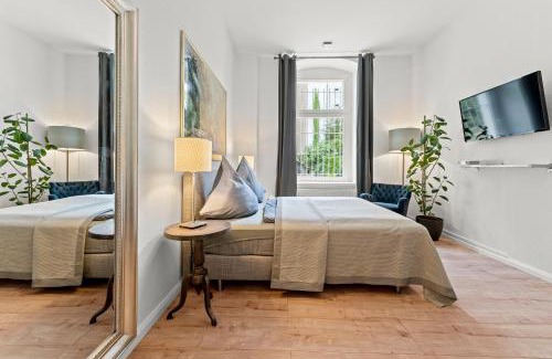 Friedrichshain Apartamento | The Weichsel - Group Flat in Central Berlin, Family-Friendly, 3BR, 2 bath rooms, 4- 6 Guests