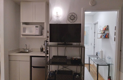 Harbor Apartamento | The Welcome Room Guest Suite-Quiet, Private & Safe