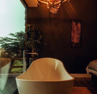 Fence Cabina | The Wellsprings Lodges and Restaurant