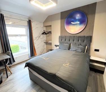 Pembroke Dock Casa | The Welsh Space - Newly Renovated!