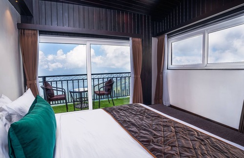 Darjeeling Hotel | The West Gate Posada By Summit