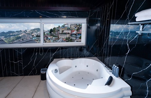 Darjeeling Hotel | The West Gate Posada By Summit