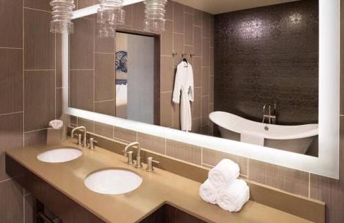 Sobro Hotel | The Westin Nashville