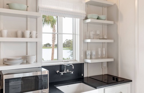 Johns Island Casa | “The Whimbrel” (3043 Southerly Way) 2 person creekside bungalow at Kiawah River