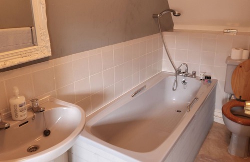 Empingham Casa | The White Horse