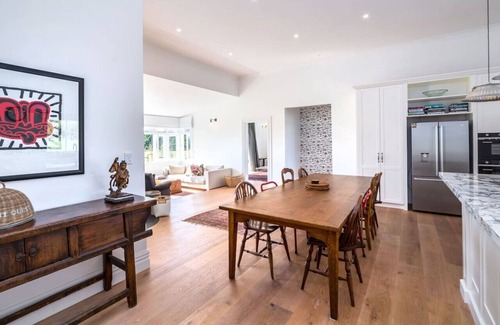 Dyerville Casa | The White House Martinborough