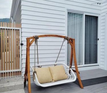 Corrimal Casa | The White House near beach & shops