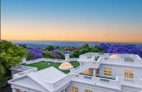 Greater Johannesburg Metropolitan Area Villa | The White House