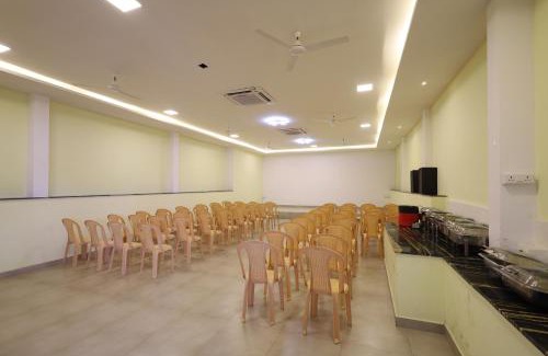 Triplicane Hotel | The Whiteglow Premium
