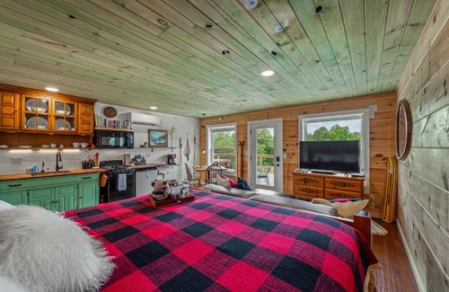 Mentone Hotel | The Wilderness Country Inn