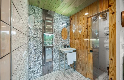 Mentone Hotel | The Wilderness Country Inn