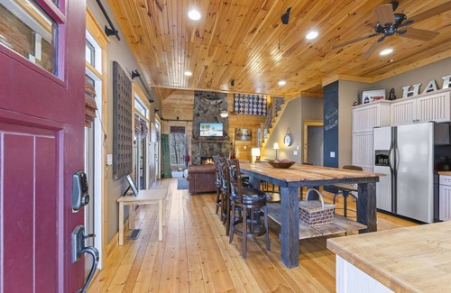 Lavonia Casa | The Willow Lake House