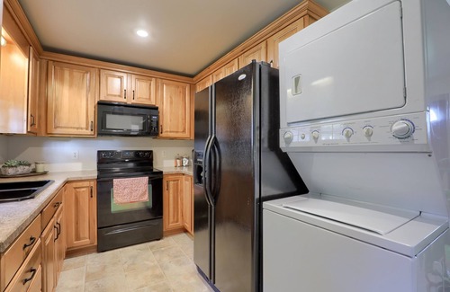 Bausman Casa | The Willow Street Cottage / close to Willow Valley / 2 bed / 1 bath