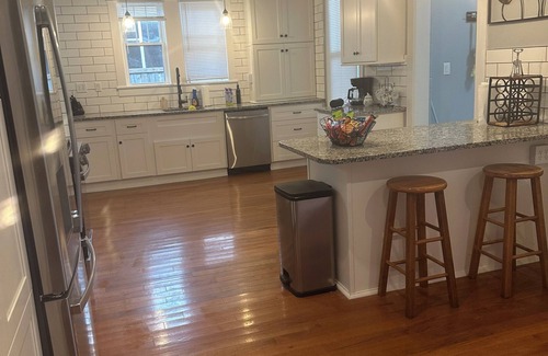 Shelby Casa | The Wisteria House invites you to relax and enjoy!