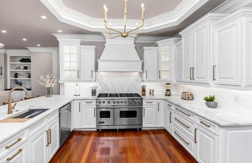 Earlewood Casa | The Wren + Nest | Main & Guest House | Sleeps 10