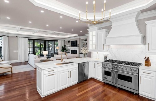 Earlewood Casa | The Wren + Nest | Main & Guest House | Sleeps 10