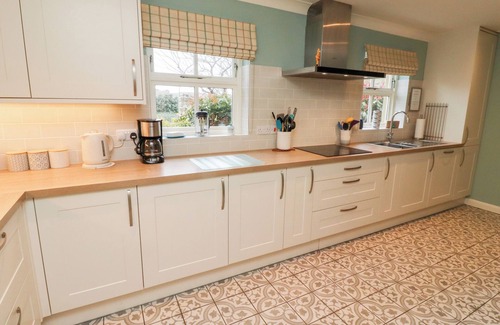 Bamburgh Cabaña | THE WYND, family friendly, country holiday cottage in Bamburgh