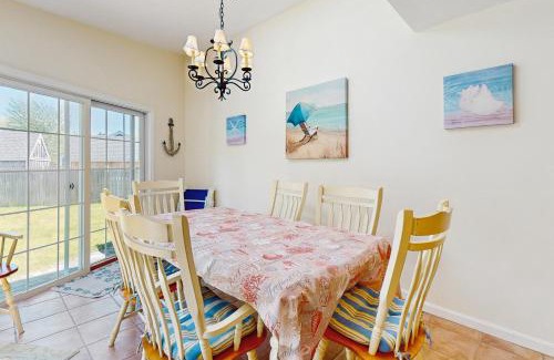 West Yarmouth Casa | The Yarmouth Anchor - 12 and 14