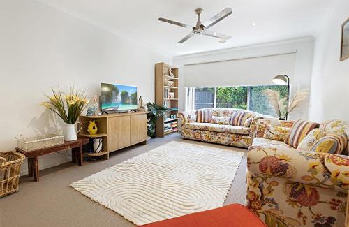 Paynesville Casa | The Yellow Fish