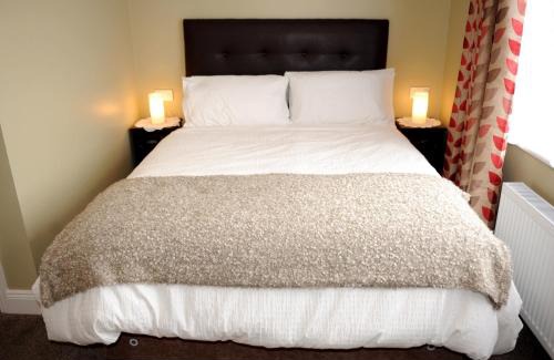 Navan Cama Y Desayuno | The Yellow House B&B