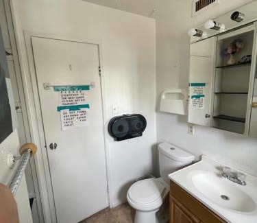 North Las Vegas Casa | The Yellow Penthouse LLC