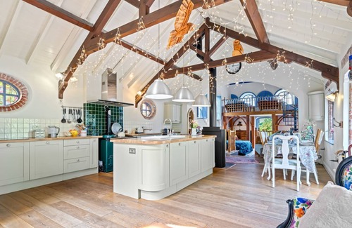 Lower Soudley Cabaña | The Zion Chapel, Cinderford - sleeps 4 guests in 1 bedroom