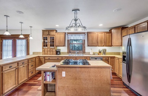 Glenwood Springs Casa | Sala de teatro, Sala de juegos, Jacuzzi, Apto para familias y grupos, Localización privada