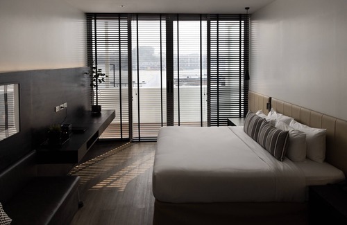 Siriraj Hotel | Theatre Residence