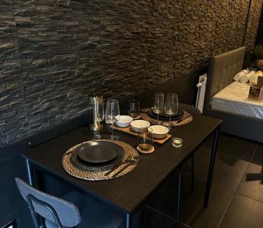 Courcelles Apartamento | Thera Priva chambre de luxe