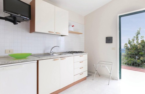 Monte Chiaro Apartamento | Alojamiento de 2 habitaciones en Vico Equense NA