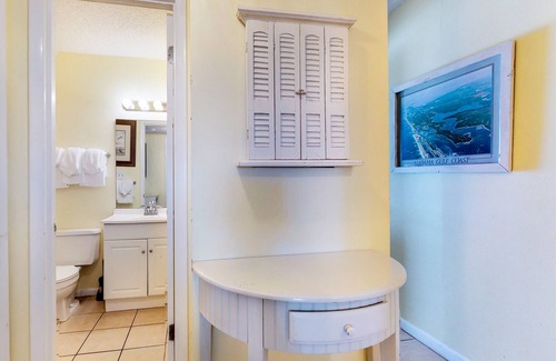 Fort Morgan Condominio | Third floor ocean view condo with shared pool, hot tub, and beach access