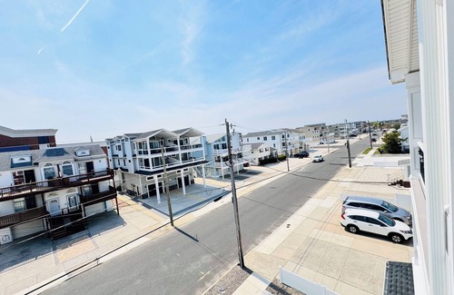 Sea Isle City Casa | This 6 bedroom/4.5 bath home is centrally positioned in a family friendly location