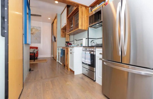 Lake Claire Apartamento | This apartment is a 1 bedroom(s), 1 bathrooms, located in Atlanta, GA.